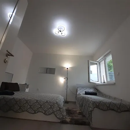 شقة Apartmanhouse4you Gyenesdiás